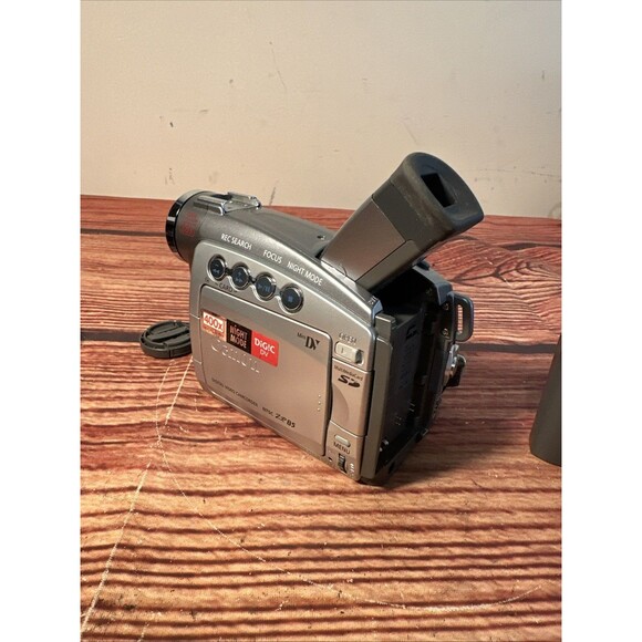 Canon ZR85 MiniDV Camcorder NTSC Camera Bundle – Tested W/ Charger + Battery - Picture 6 of 11